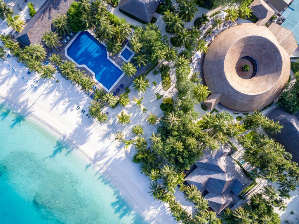 Stay at the Luxurious Meeru Island Resort and Spa